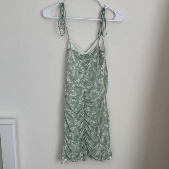 NWT Grey Bandit Weekend Wonder Dress in Sage Floral Ruched Size Medium - Picture 6 of 6
